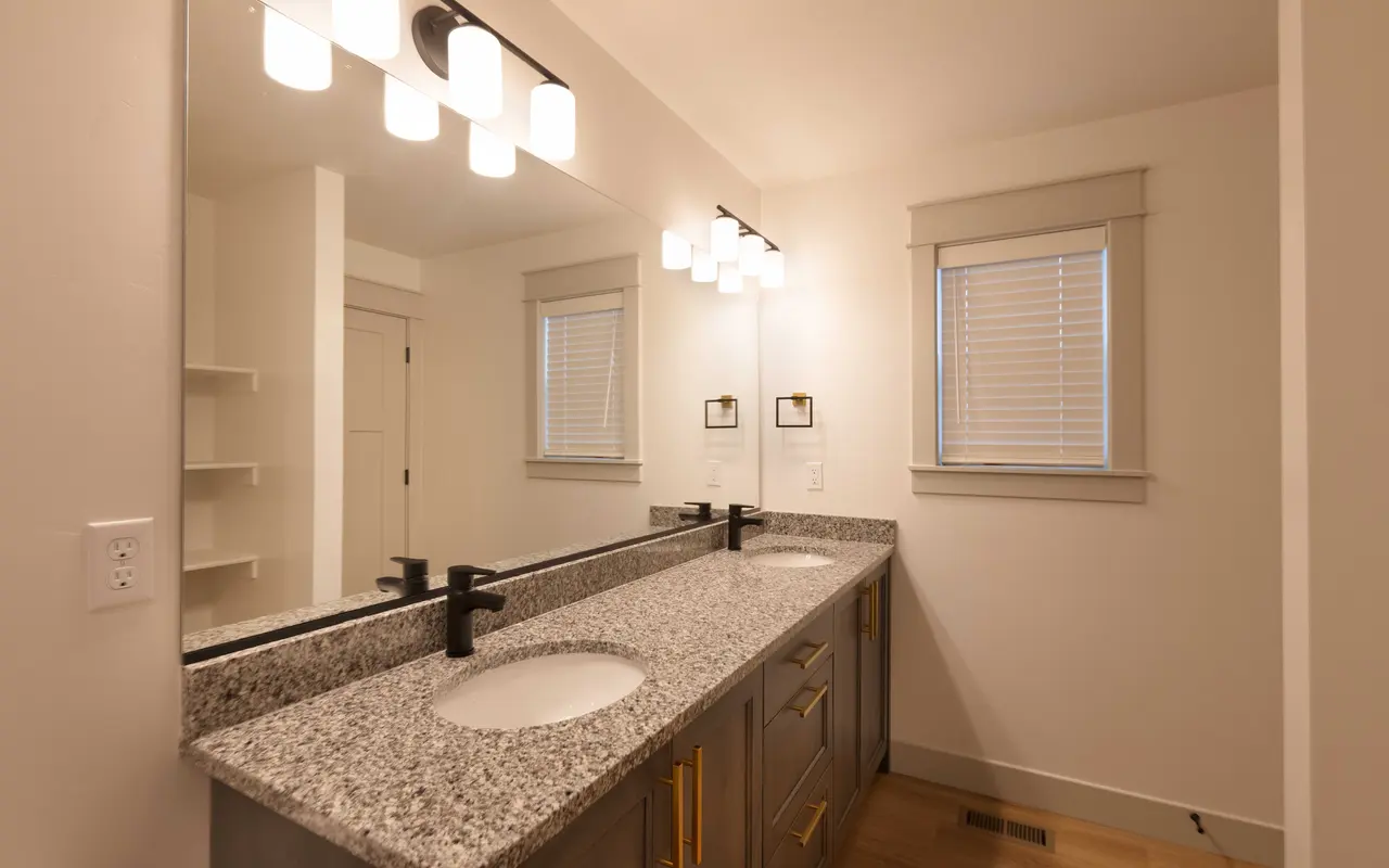 Copperwoods at Harrisville - Corner, Sink, Sink Faucet