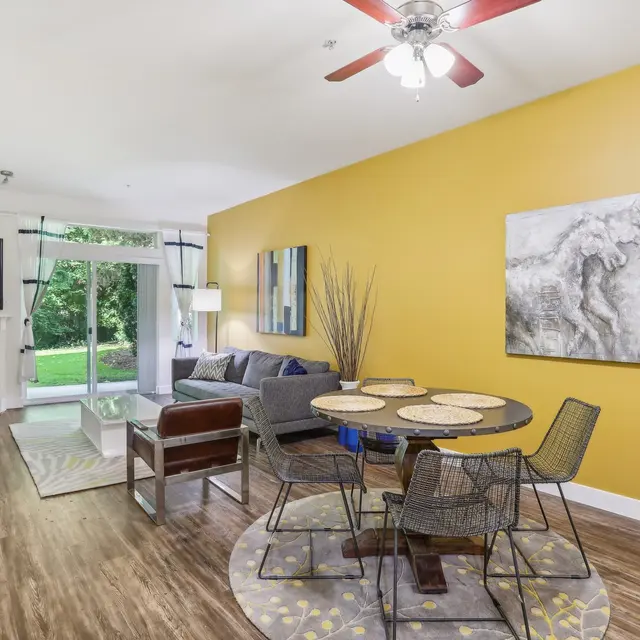 The Preserve at Cedar River - Home Decor, Table, Dining Room