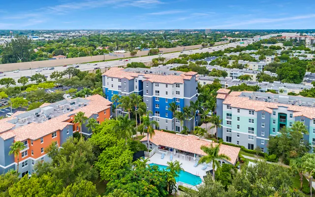 Pinnacle Palms Apartments - Scenery, Urban