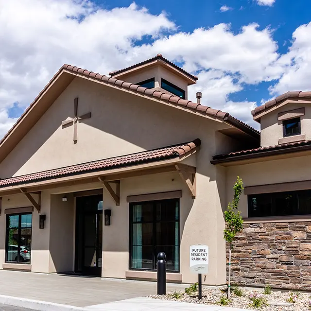 Integra Peaks - Leasing Office, Building