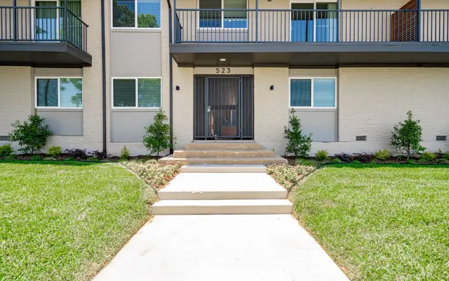 Parkside Green at Bishop Ridge