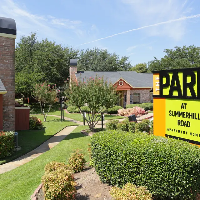 Park at Summerhill - Grass, Lawn, Hotel
