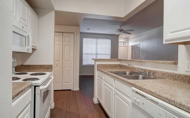 Reading Park - Indoors, Interior Design, Kitchen