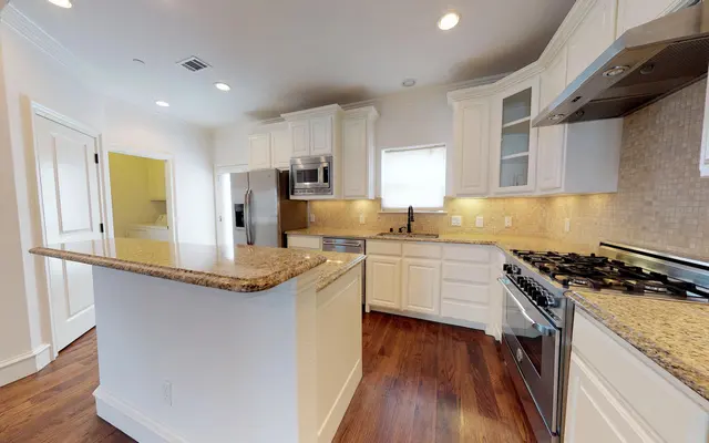 Druid Townhomes - Room, Wood