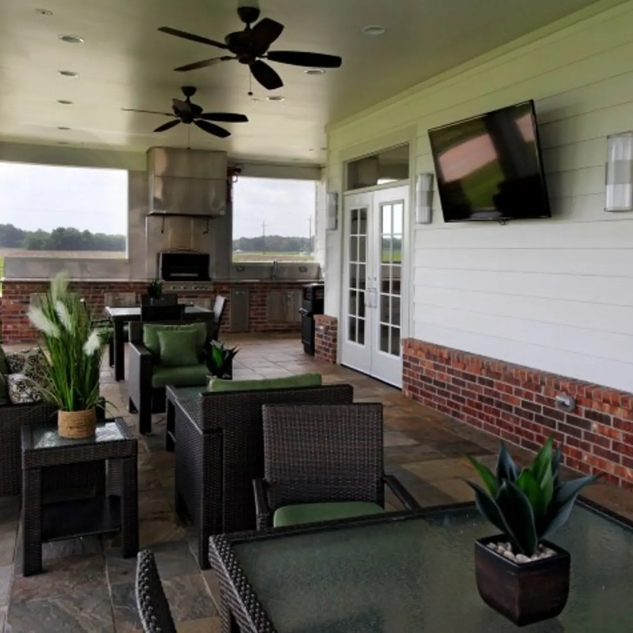 Villa Broussard I and II - Ceiling Fan