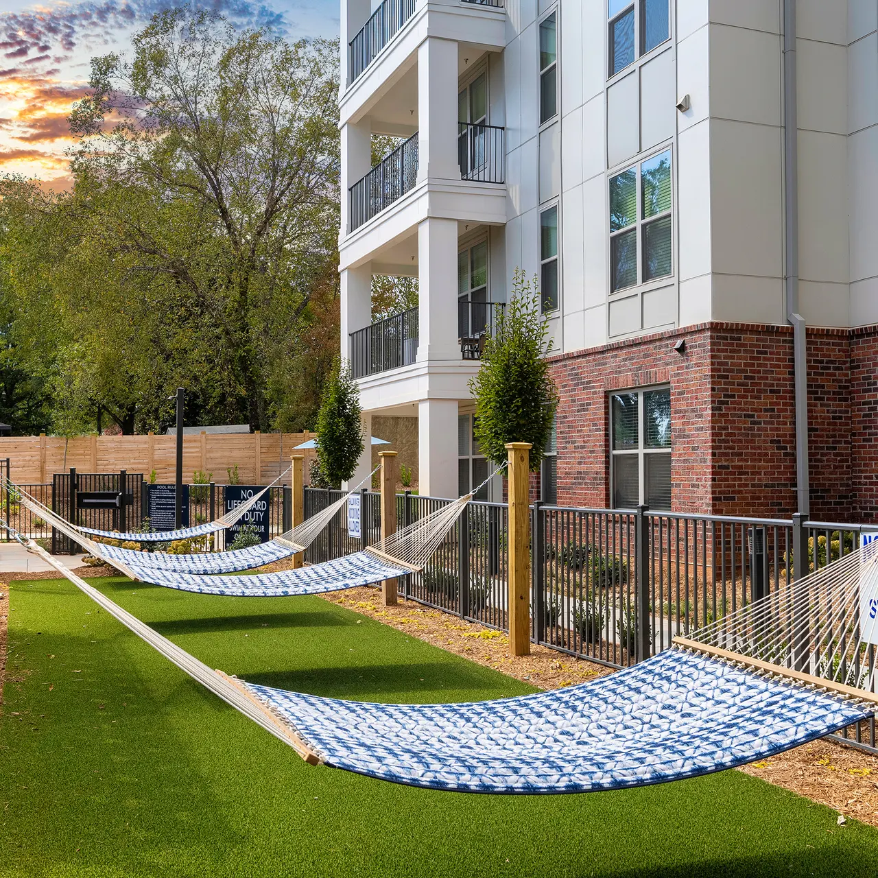 District Midtown - City, Grass, Furniture