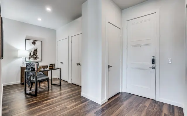 The Drake at White Rock The Drake at White Rock - Indoors, Interior Design, Corner