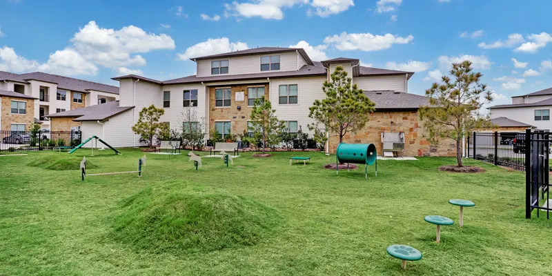 The Argonne - Grass, Lawn, Neighborhood