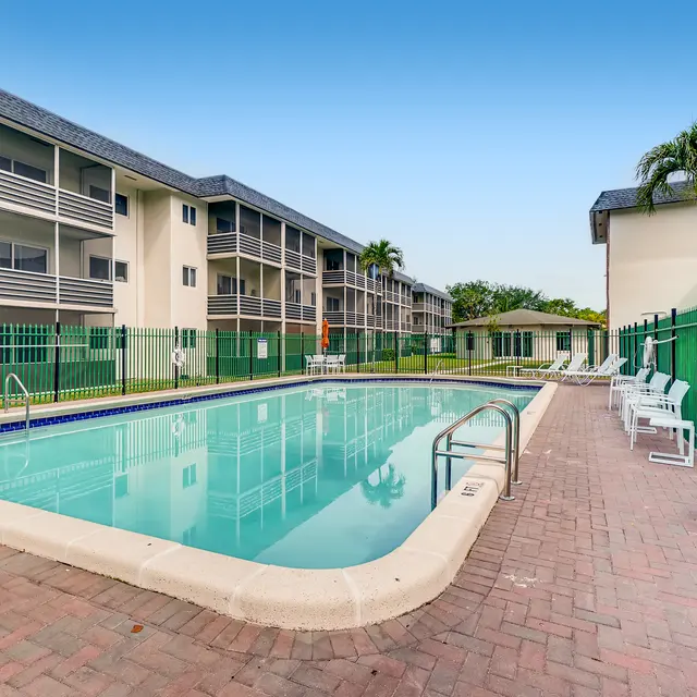 Spectra Palms​ - Pool