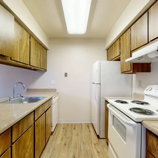 Laurel Oaks Apartments - 2 Bedrooms 2 Bathrooms