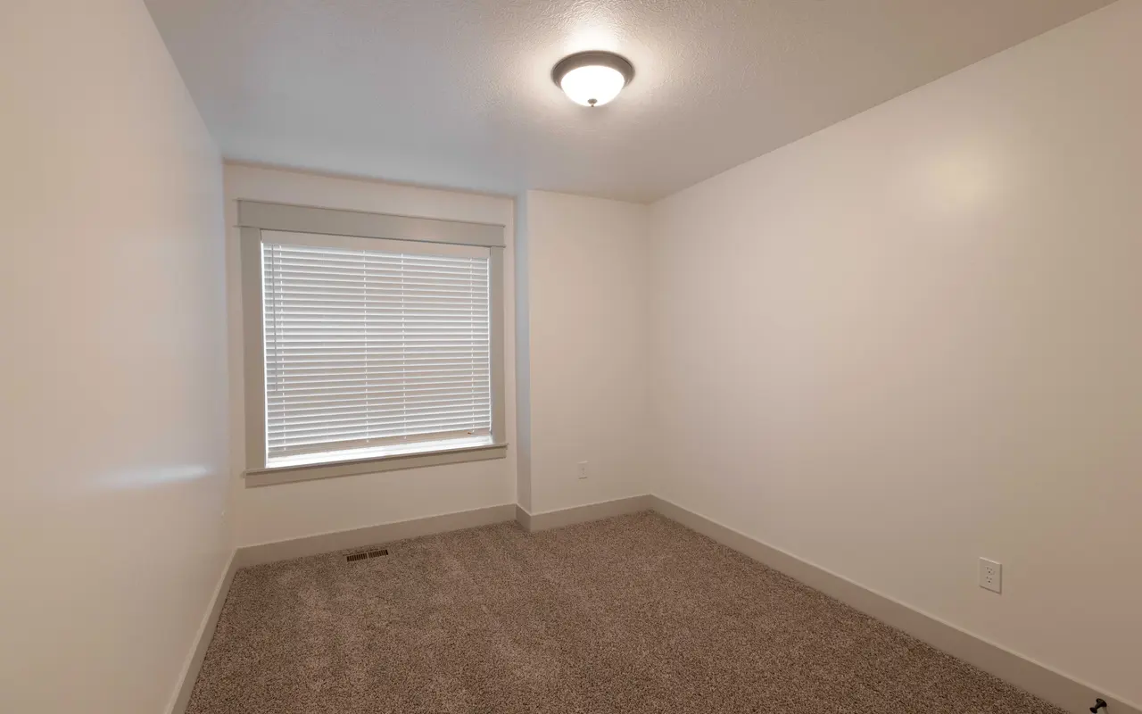 Copperwoods at Harrisville - Corner, Floor, Flooring