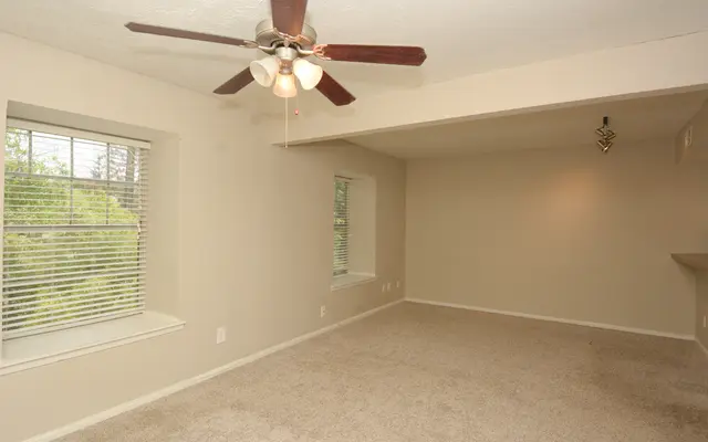 The Sterling The Sterling - Room, Floor, Ceiling Fan