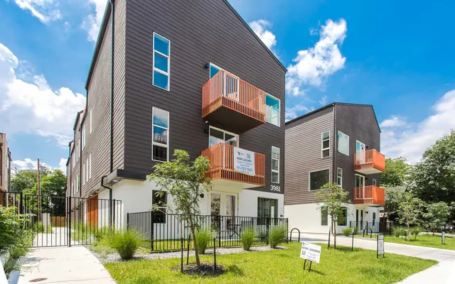 The Flats at 3981 - City, Neighborhood, Suburb