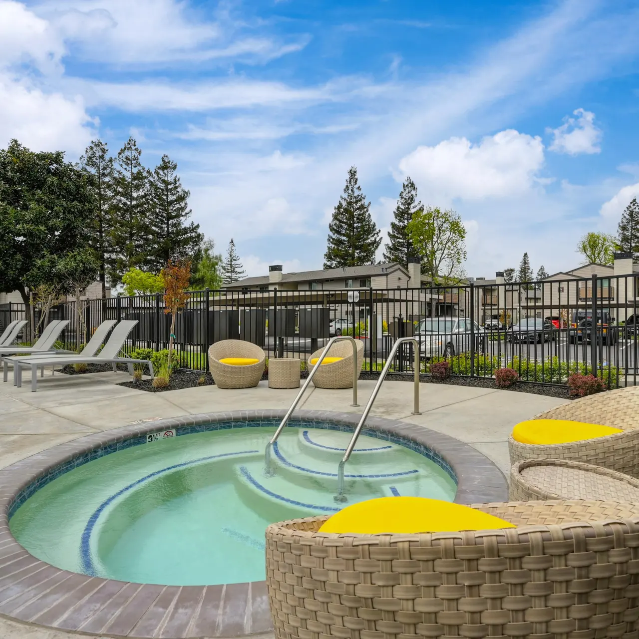 Sand Creek - Outdoors, Scenery, Pool