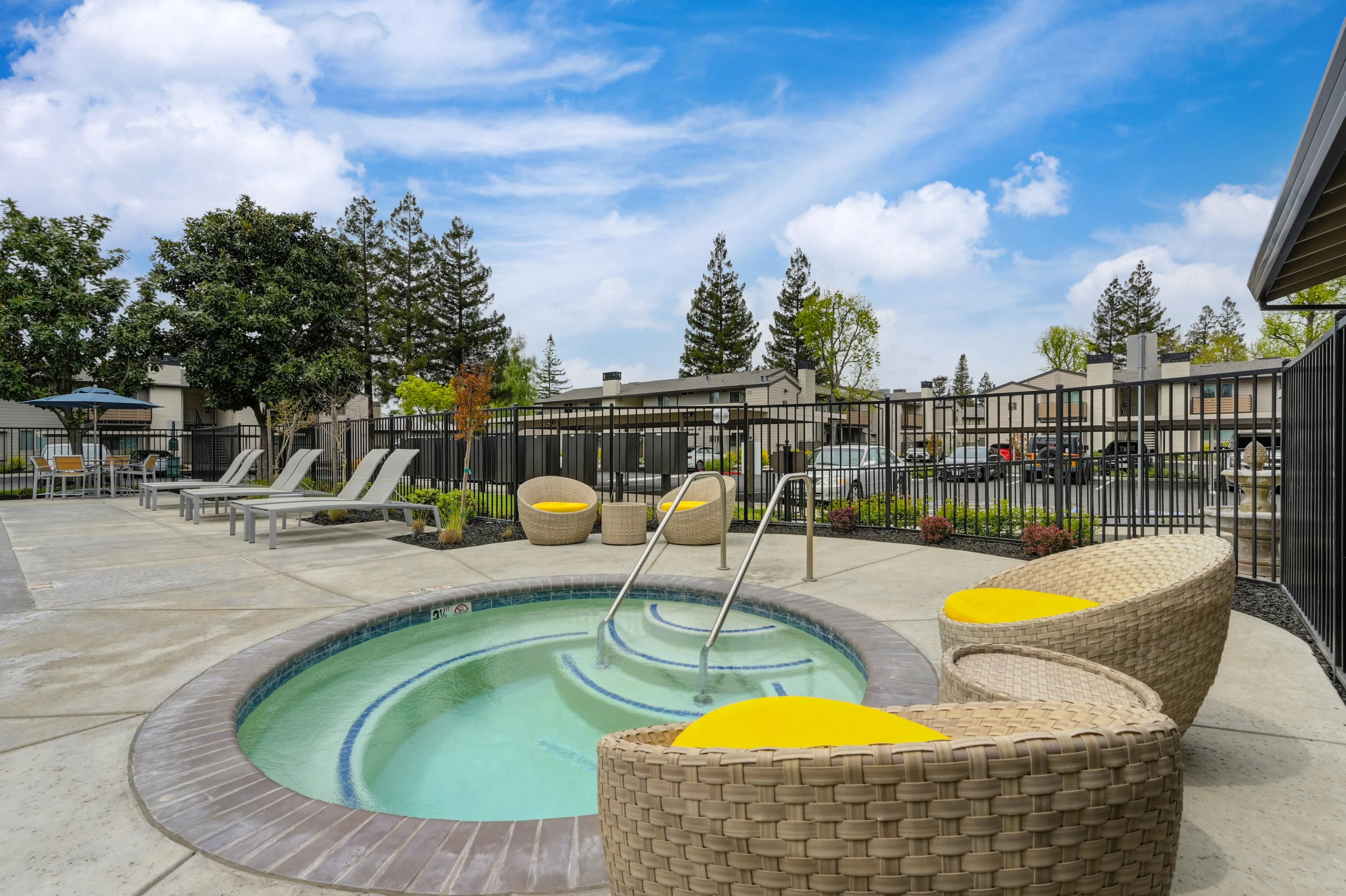 Sand Creek - Outdoors, Scenery, Pool