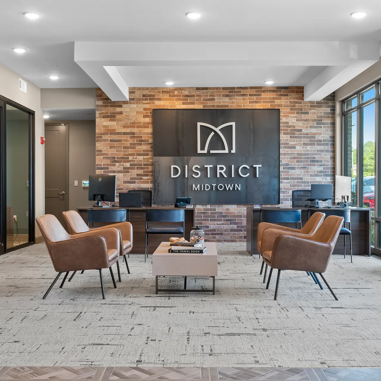 District Midtown - Indoors, Foyer, Monitor
