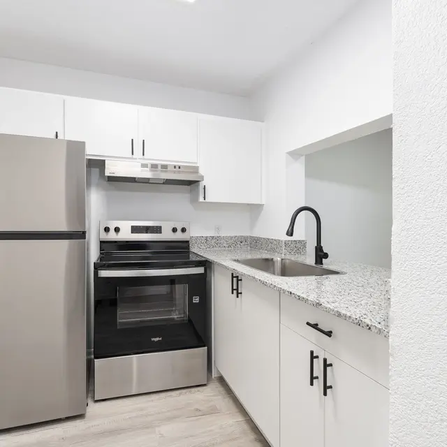 34-web-or-mls-1215 NW 103rd Ln_DSC7617.jpg