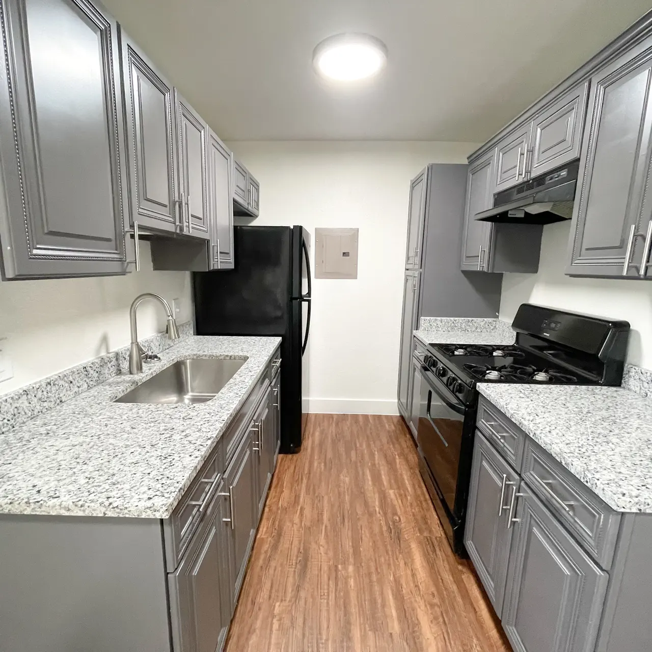 The Crossing - Indoors, Double Sink, Room