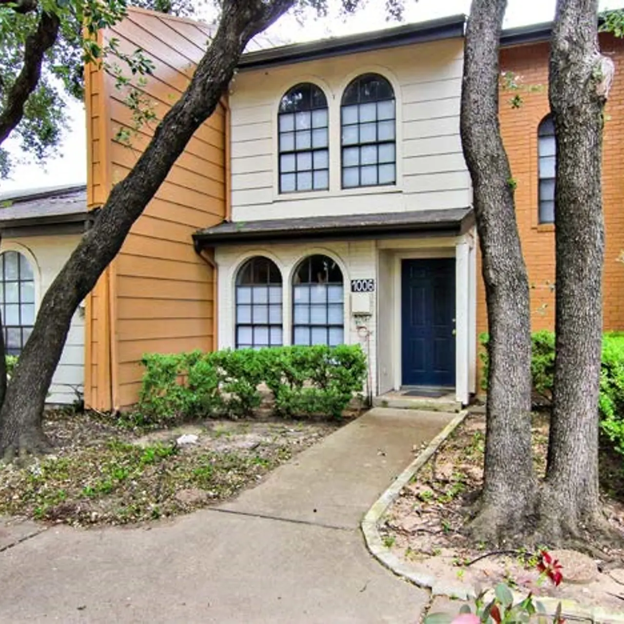 Oaks Branch Apartments - Building, Plant