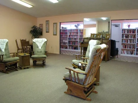 Holy Cross Bossier - Room, Indoors