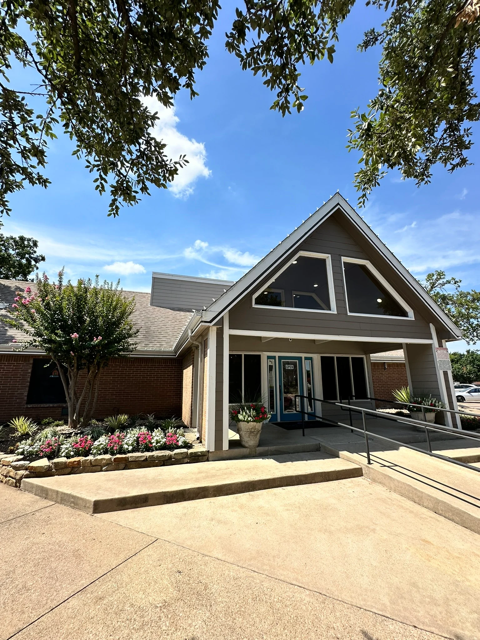 Trinity Meadows Apartments - House, Housing, Portico