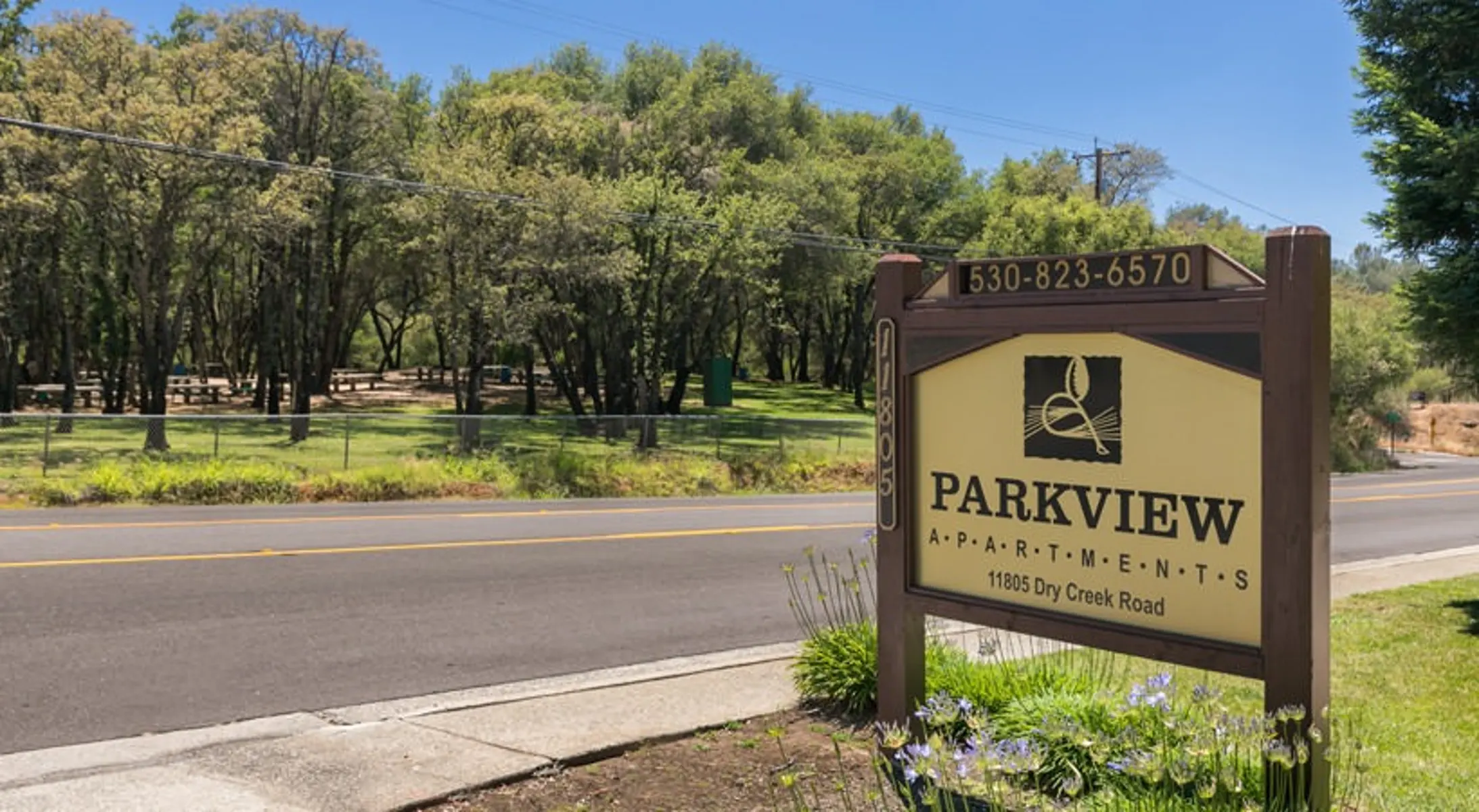 Parkview Apartments - Bush