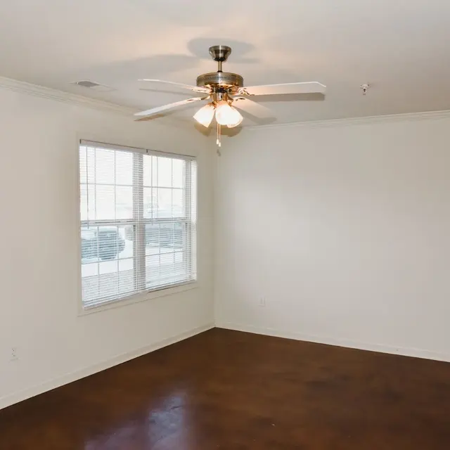 Oak Ridge Apartments Oak Ridge Apartments - Appliance, Ceiling Fan, Device