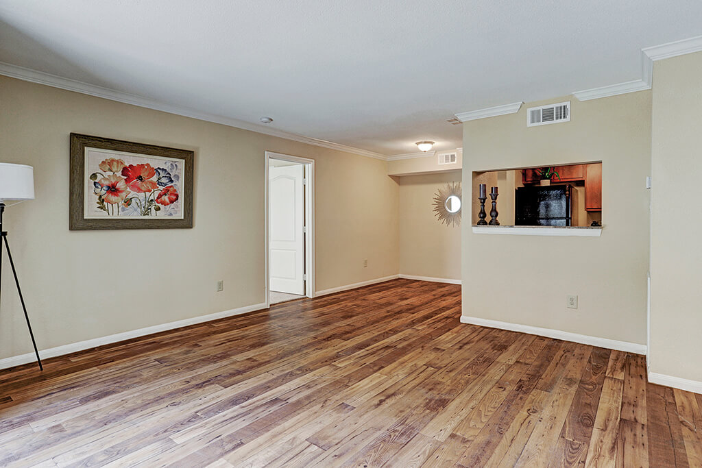 Reserve at Braes Forest Apartments - Room, Wood