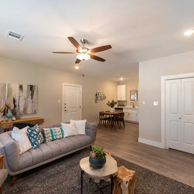 Avenue M Avenue M - Room, Couch