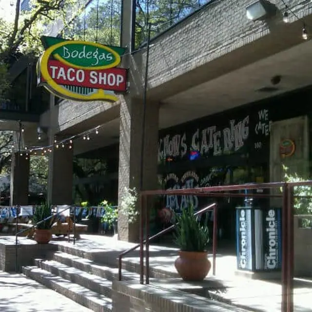 5755 Hermann Park - Restaurant