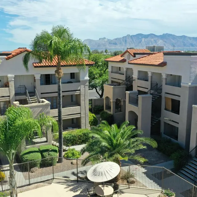 Lantana - Building, House, Housing