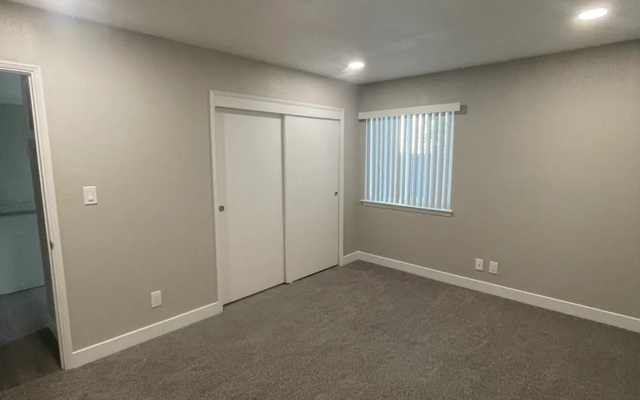 Magnolia Court Apartments - Floor, Flooring, Indoors