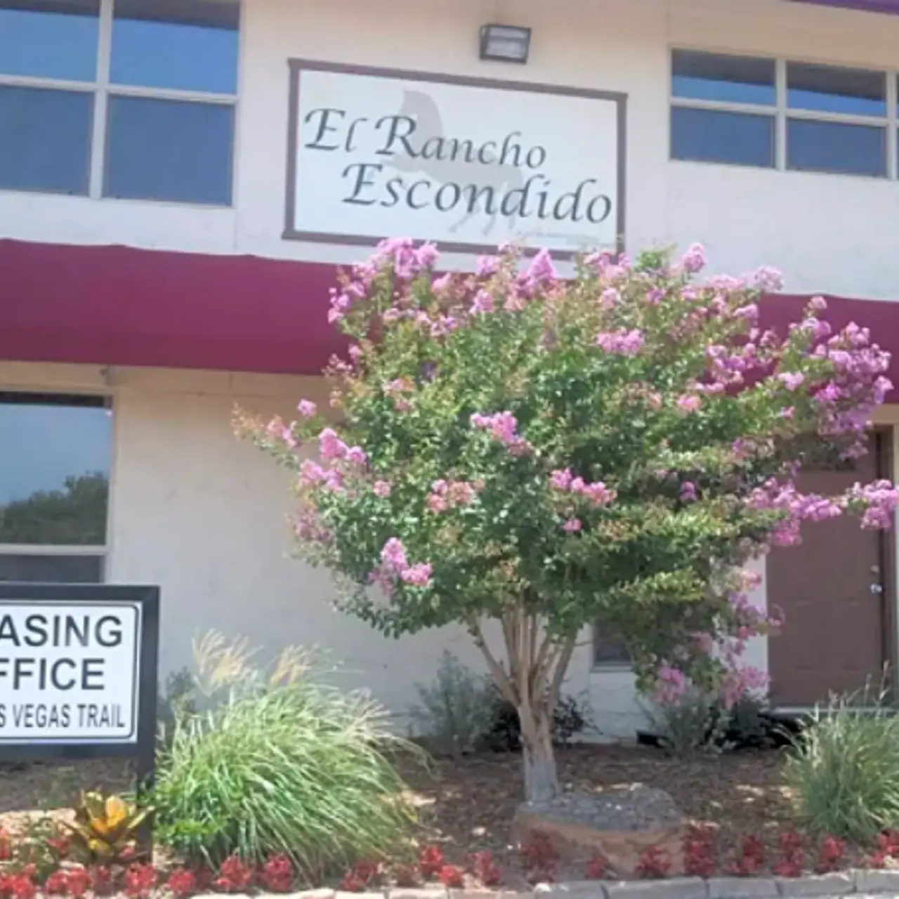 El Rancho Escondido Full - Bush, House