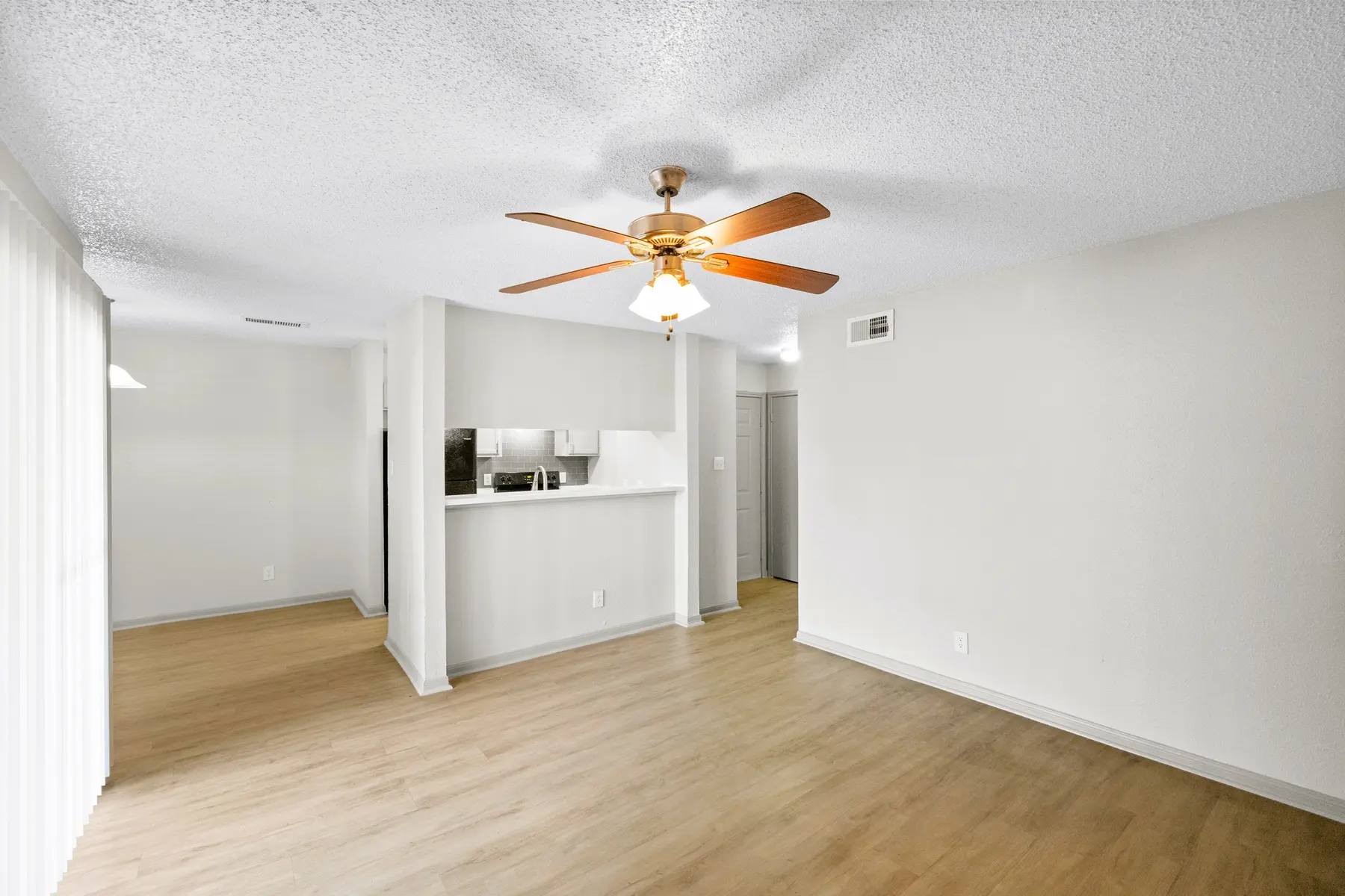 de1cd03302374537ace711720599a907.jpg Appliance, Ceiling Fan, Device