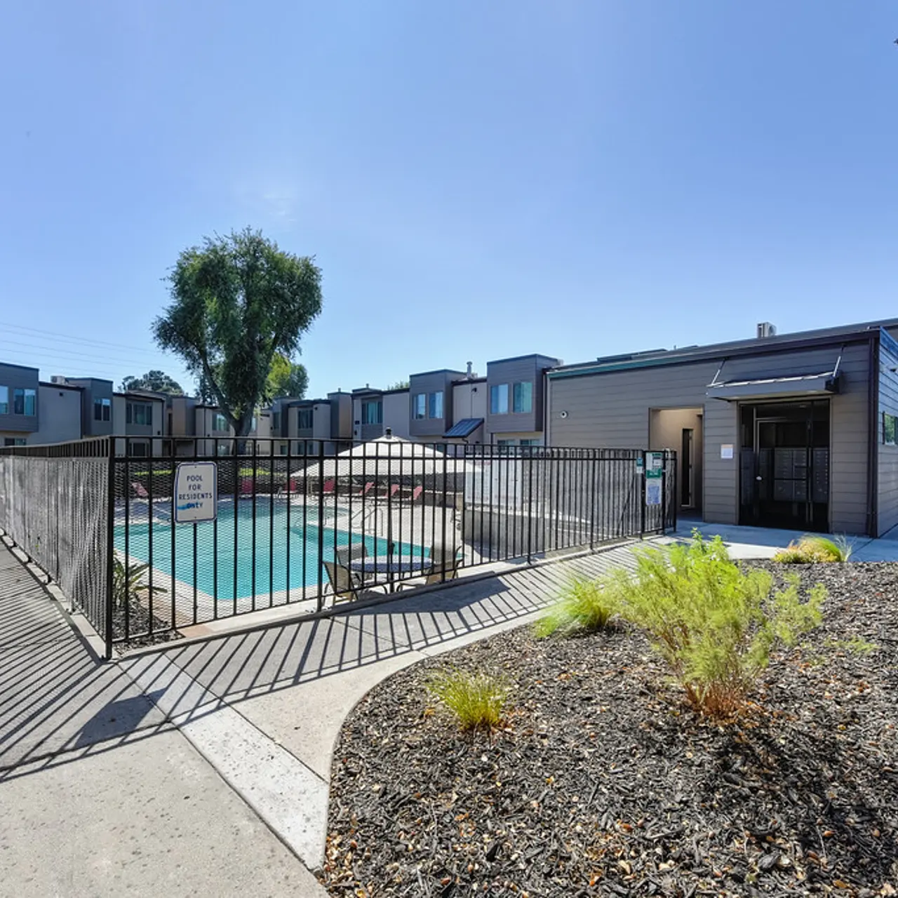 Lincoln Woods Apartments