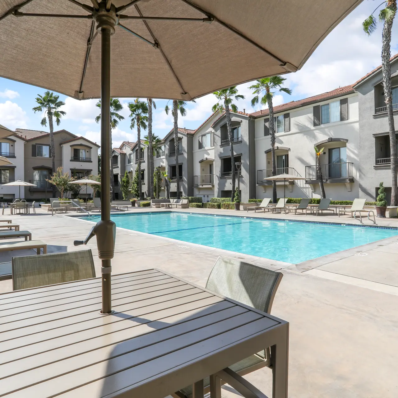 Paseo Villas - City, Plant, Pool