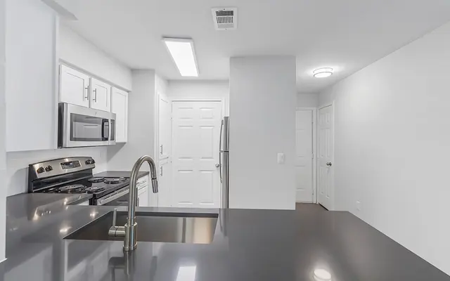 Lakeside Apartments - Room