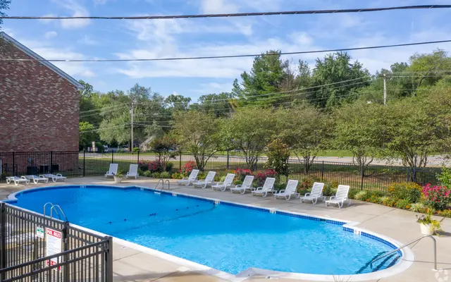 Heritage Court - Building, Hotel