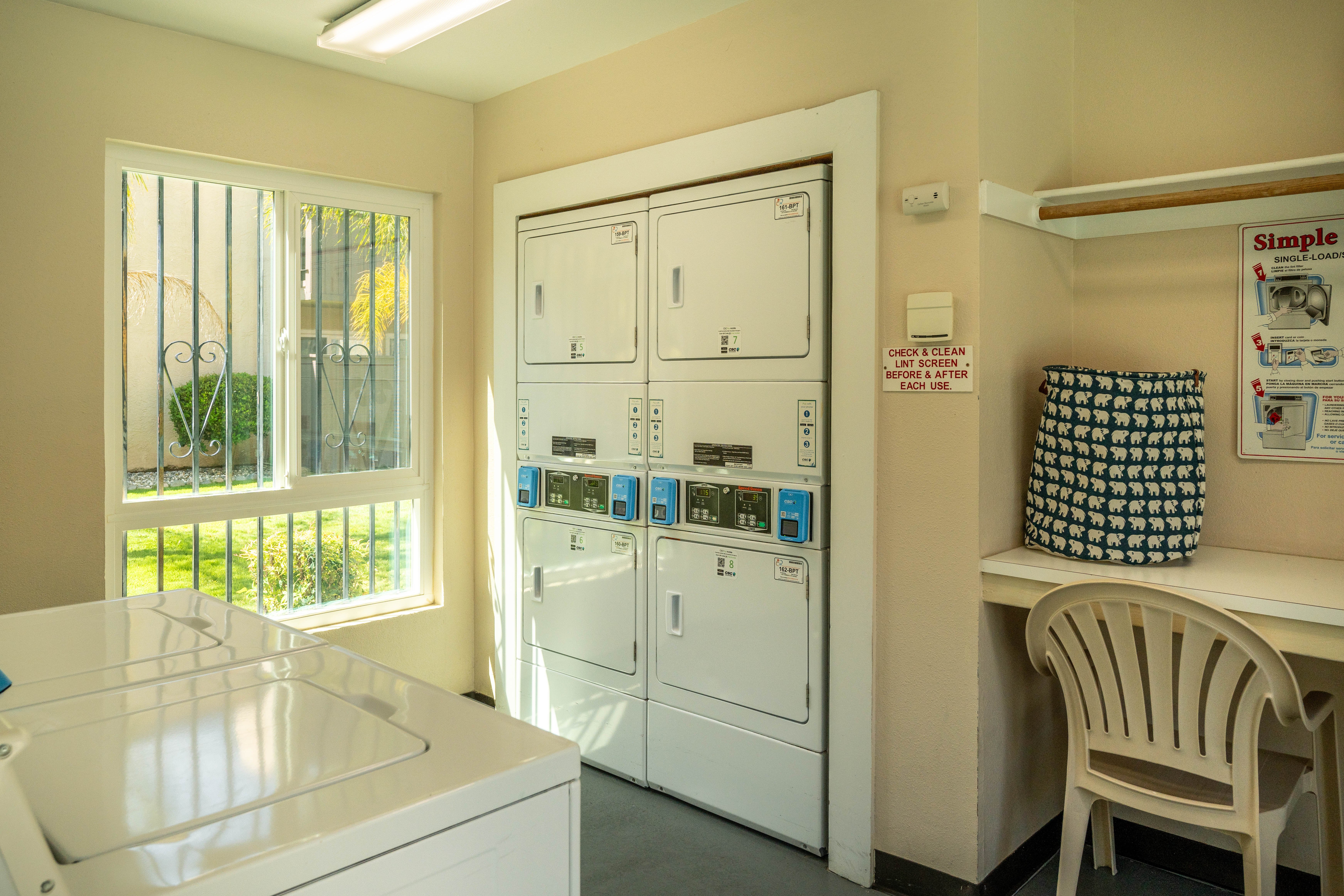 Loma Linda - Interior Design, Laundry