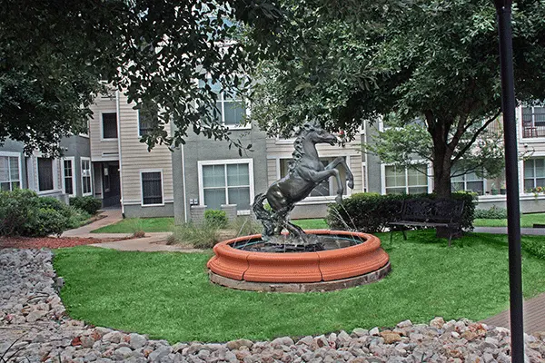 Heritage Pointe - Grass, Backyard, Nature