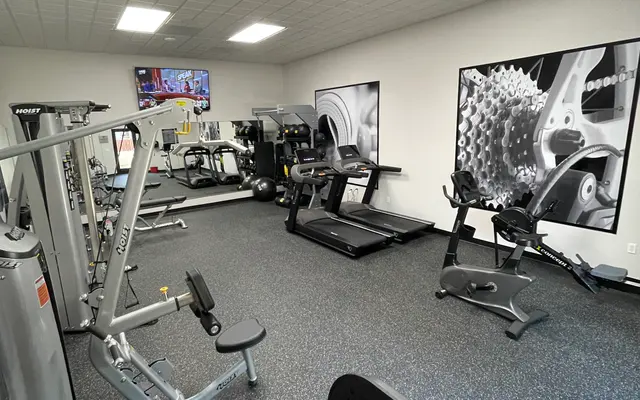 Posada Del Rio Apartments - Monitor, Fitness, Working Out