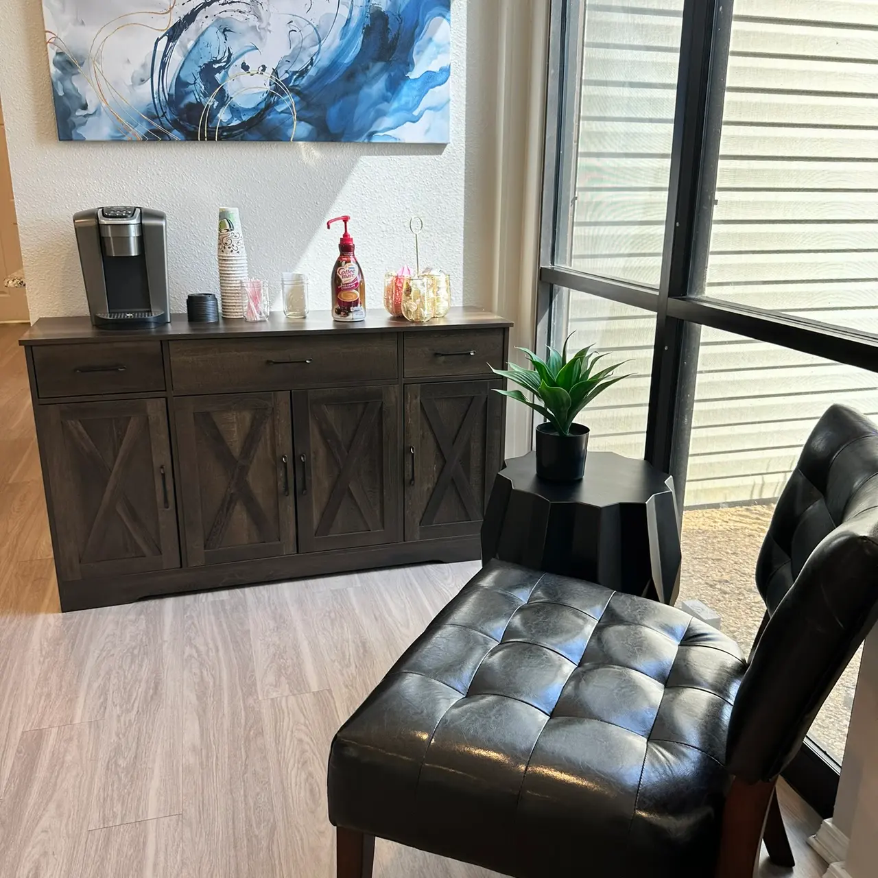 Hulen Gardens Apartments Hulen Gardens Apartments - Furniture, Painting, Plant