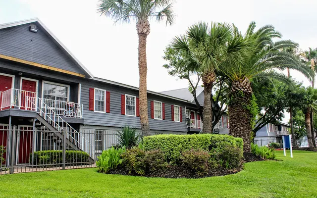 Northwest Corners - Building