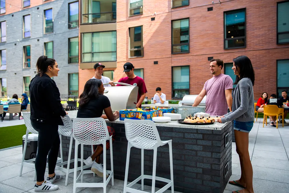 505 on Walnut - Urban, People, Person