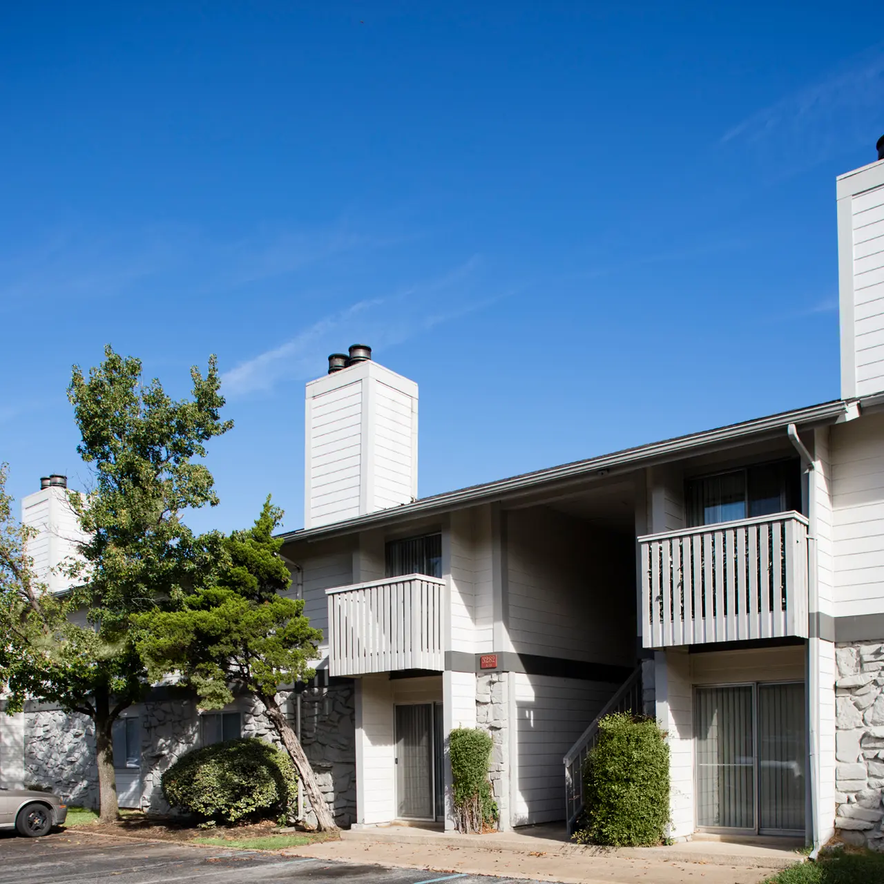 Lakewood Gardens Lakewood Gardens - Car, Tree, Plant