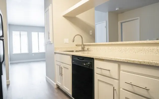 Tahoe at Fair Oaks - Room, Corner