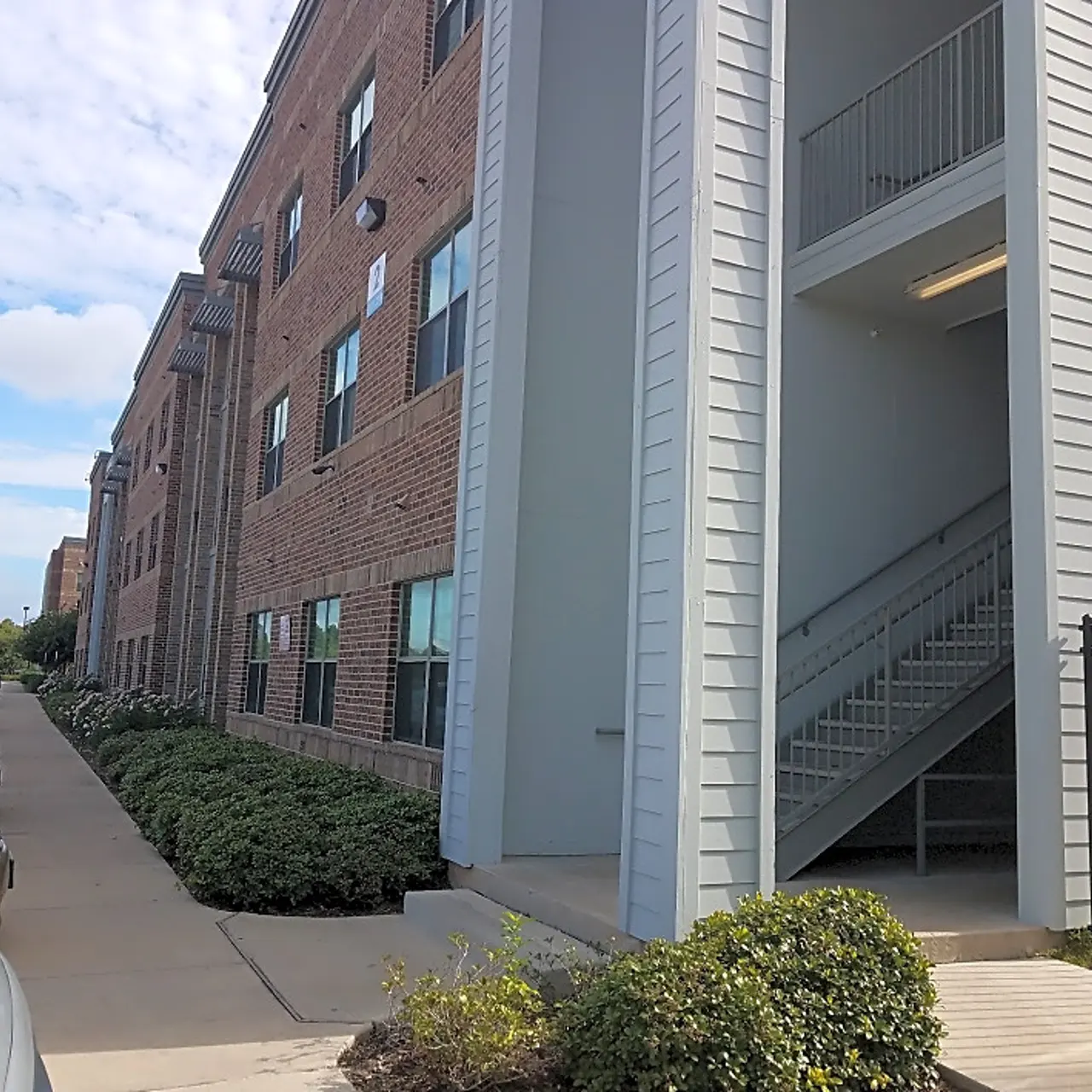 Braeburn Village Full Site - Building, City