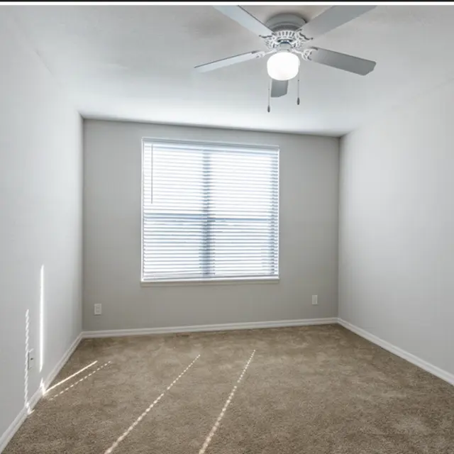 The Flats at Avalon Park - Corner, Appliance, Ceiling Fan