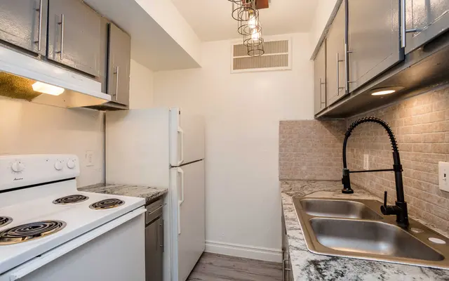 Camino Del Sol Camino Del Sol - Sink, Sink Faucet, Indoors