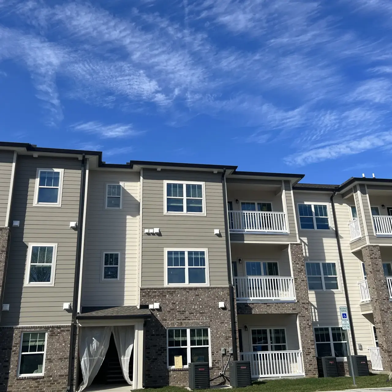 Aria at Heritage Hills - Housing, Lamp, House